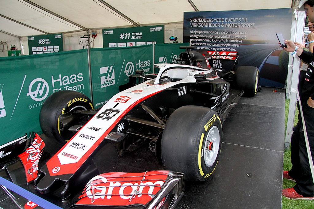 Hos TCR kører Nicolai Sylvest / Green-Development kunne man opleve Kevin Magnussens HAAS F1 racer helt tæt på.
(Foto: Motorsporten.dk)